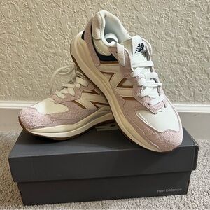 New Balance 57/40 Womens Shoes